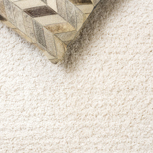 Safavieh Gemma Plush Ivory Beige Shag Rug — Soft 7/8" Pile, Power-Loomed In Turkey For Durable Comfort 5'-3" x 7'-6" GMA608A-5