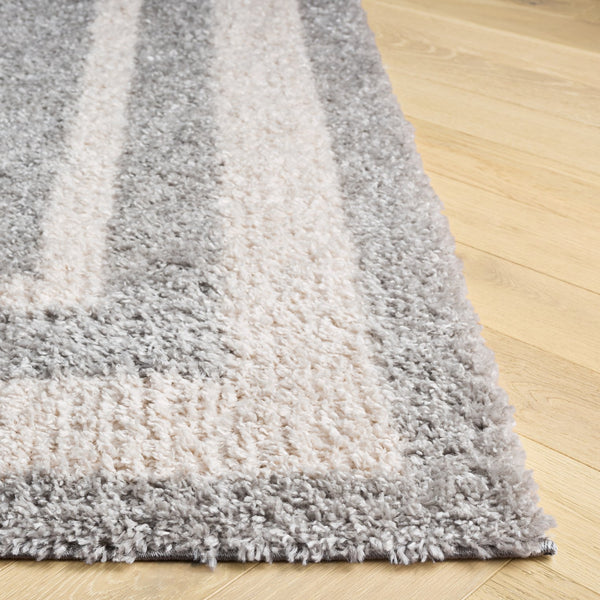 Safavieh Gemma Plush Grey Ivory Shag Rug — Low-Profile 7/8" Pile, Power-Loomed In Turkey For Durable Comfort 4'-0" x 6'-0" GMA608F-4