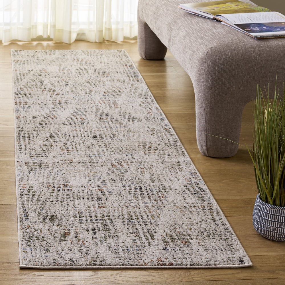 Safavieh Grove Ivory And Green Minimalist Area Rug — Low Pile, Durable Power‑Loomed Design For Everyday Elegance 4'-0" x 6'-0" GOV684A-4
