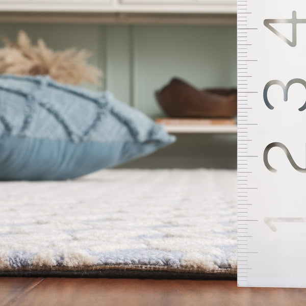 Safavieh Genre Hand-tufted Runner Rug With Geometric Design - Luxurious Wool And Cotton For Timeless Elegance Blue ,Ivory 80% Wool & 20% Cotton Gre350m-5