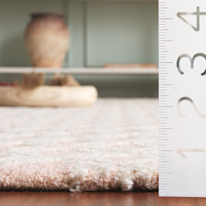 Safavieh Genre Hand-tufted Runner Rug With Geometric Design - Luxurious Wool And Cotton For Timeless Elegance Pink ,Ivory 80% Wool & 20% Cotton Gre350u-5