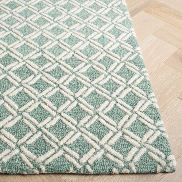 Safavieh Genre Luxurious Hand-tufted Area Rug With Diamond Trellis Pattern For Elegant Home Decor Solutions Green ,Ivory 80% Wool & 20% Cotton Gre350y-6