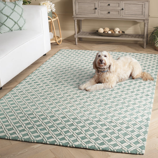 Safavieh Genre Hand-tufted Runner Rug With Geometric Design - Luxurious Wool And Cotton For Timeless Elegance Green ,Ivory 80% Wool & 20% Cotton Gre350y-5