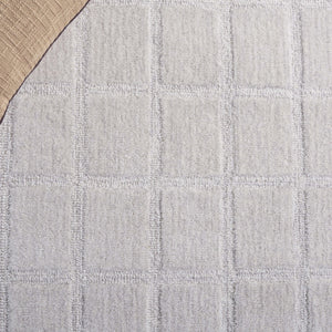 Safavieh Genre Handwoven Ivory Runner Rug - Luxurious 2x8' Design To Elevate Your Home Decor With Elegance Ivory 80% Wool 20% Cotton Gre451a-5