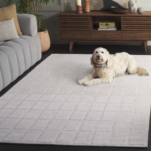 Safavieh Genre Handwoven Ivory Runner Rug - Luxurious 2x8' Design To Elevate Your Home Decor With Elegance Ivory 80% Wool 20% Cotton Gre451a-5