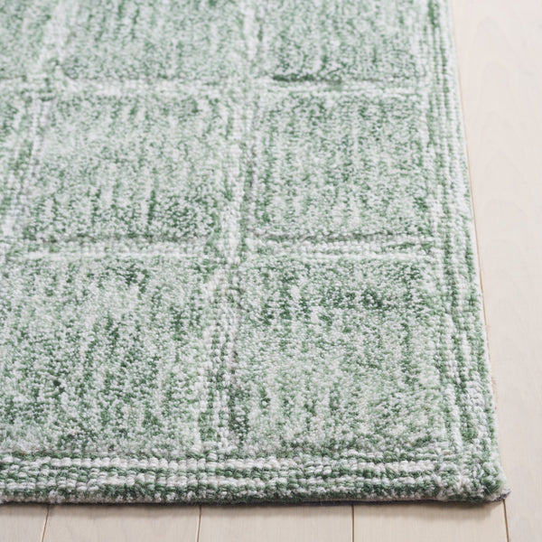 Safavieh Genre Handwoven Ivory Runner Rug - Luxurious 2x8' Design To Elevate Your Home Decor With Elegance Green ,Ivory 80% Wool 20% Cotton Gre451y-5