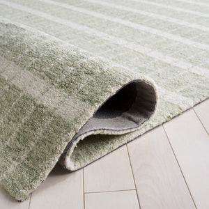 Safavieh Genre Hand-Tufted Wool-Cotton Area Rug In Soothing Green & Ivory — Low-Profile, Durable Comfort 4'-0" x 6'-0" GRE552Y-4