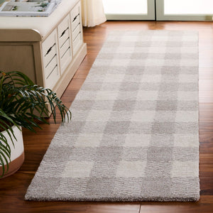 Safavieh Genre Hand-tufted Area Rug In Grey And Ivory – Luxurious Comfort With Timeless Checkered Design Grey ,Ivory 80% Wool,18% Cotton,2% Man Made Fiber Gre801f-4