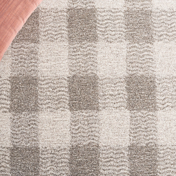 Safavieh Genre Hand-tufted Runner Rug In Elegant Grey And Ivory – Luxurious Comfort For Modern Spaces Grey ,Ivory 80% Wool,18% Cotton,2% Man Made Fiber Gre801f-5