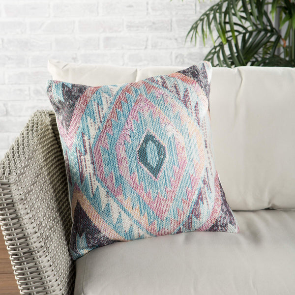 Jaipur Living Nikki Chu Tribal Diamond Outdoor Pillow Cover Bohemian Polyester Geometric Woven PLC102284