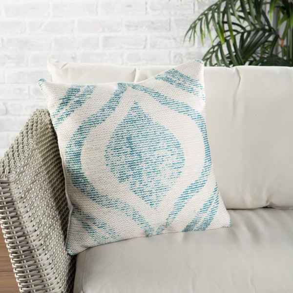 Jaipur Living Nikki Chu Geometric Woven Polyester Pillow Cover for Indoor Outdoor Boho Decor PLC102290