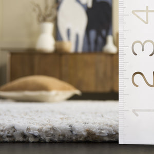 Safavieh Glory Handwoven Runner Area Rug - Elegant Luxury For Your Home Décor With Plush Comfort And Style Ivory ,Beige 55% Polyester & 45% Micro Polyester Grs102a-5