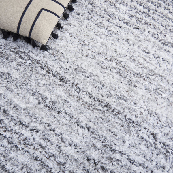 Safavieh Glory Handwoven Runner Area Rug - Elegant Luxury For Your Home Décor With Plush Comfort And Style Ivory ,Grey 55% Polyester & 45% Micro Polyester Grs102f-5