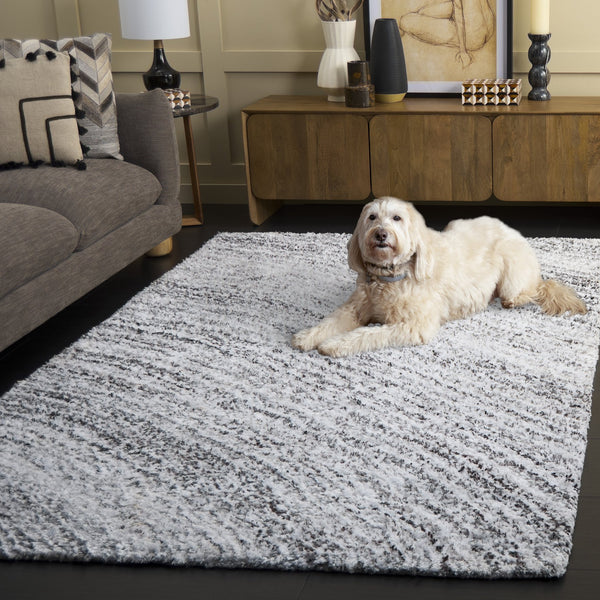 Safavieh Glory Handwoven Runner Area Rug - Elegant Luxury For Your Home Décor With Plush Comfort And Style Ivory ,Grey 55% Polyester & 45% Micro Polyester Grs102f-5