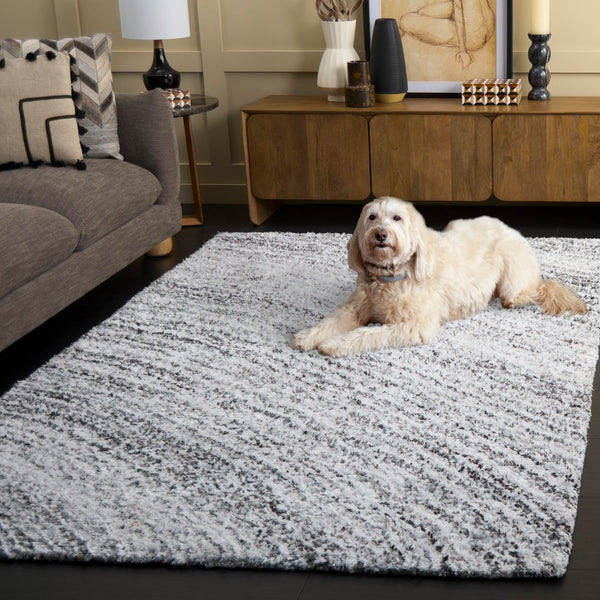 Safavieh Glory Handwoven Area Rug - Artisan Crafted, Durable Comfort For Timeless Home Elegance And Style Ivory ,Grey 55% Polyester & 45% Micro Polyester Grs102f-6