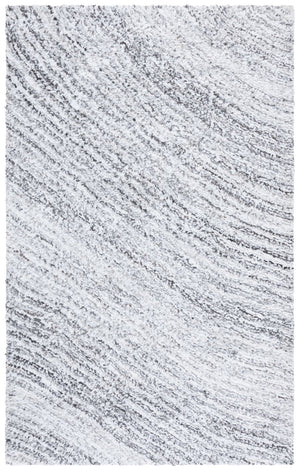 Safavieh Glory Handwoven Runner Area Rug - Elegant Luxury For Your Home Décor With Plush Comfort And Style Ivory ,Grey 55% Polyester & 45% Micro Polyester Grs102f-5