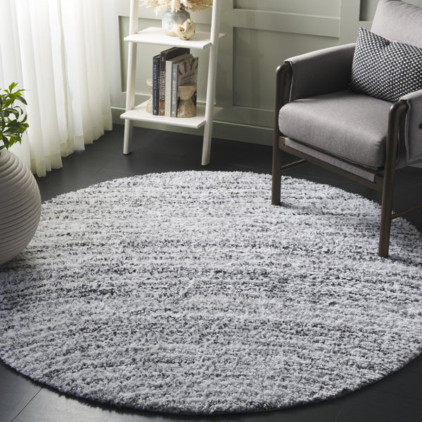 Safavieh Glory Handwoven Runner Area Rug - Elegant Luxury For Your Home Décor With Plush Comfort And Style Ivory ,Grey 55% Polyester & 45% Micro Polyester Grs102f-6r