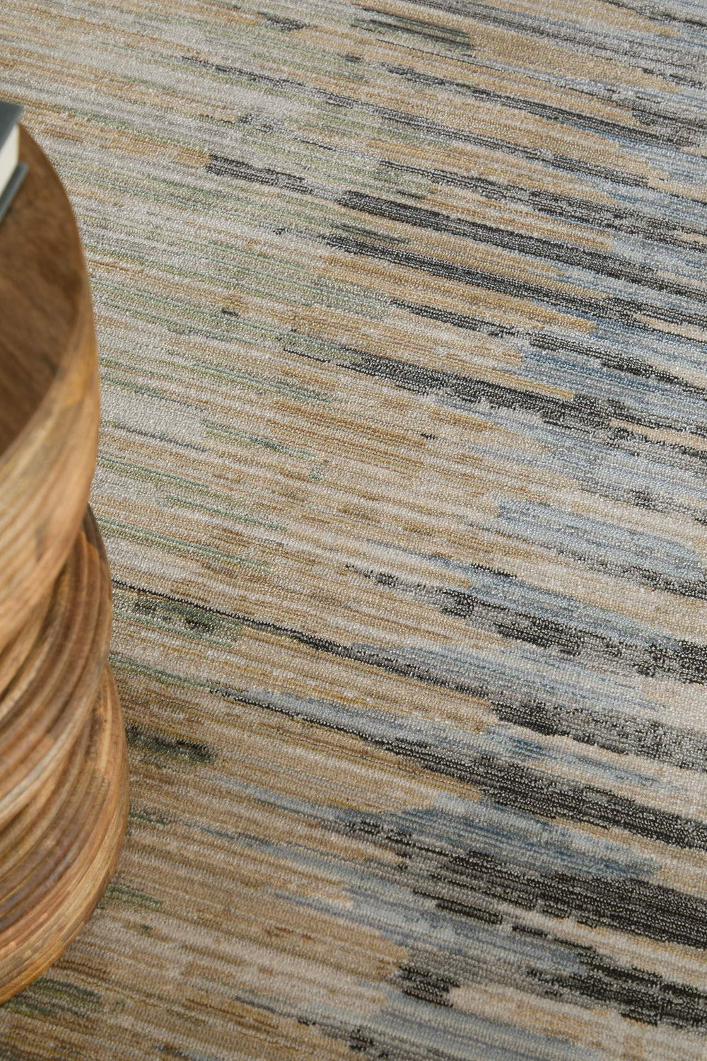 Feizy Rugs Greenwich Striped Polypropylene Area Rug with Ivory Tan and Blue Geometric Pattern 5' x 7'6" GRW39U4FBGEBLUE70
