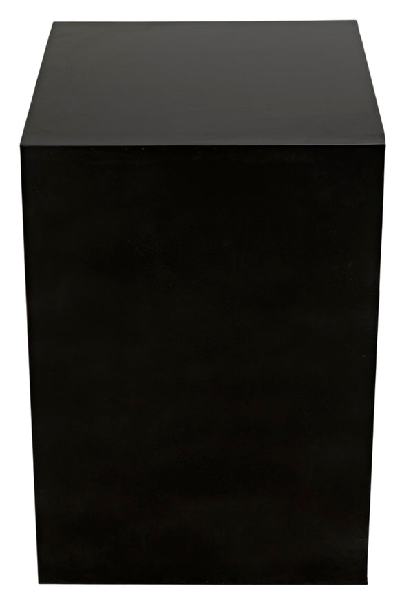 Noir Quintin Side Table - Modern Black Iron Accent Table for Stylish Living Spaces, Minimalist Design GTAB838MTB