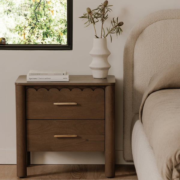 Moe's Home Wiley Nightstand: Modern Shaker Design With Elegant Curves, Scalloped Edges & Brass Hardware Finish Brown Mango Wood,Mango Wood Veneer Over Mdf Back And Drawer Bottom Gz-1171-03