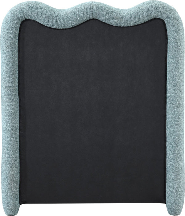 Meridian Furniture Gavin Chenille Upholstered Twin Bed Art Deco Curved Headboard Slatted Support Glam Bedroom Frame Blue GavinBlue-T