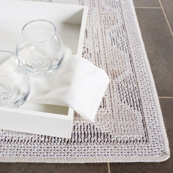 Safavieh Hammock Elegant Area Rug - Soft Chenille Polyester, Durable Power Loomed Design For Timeless Style Ivory ,Grey Chenille Polyester Hak302a-6