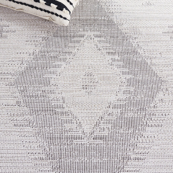 Safavieh Hammock Elegant Transitional Area Rug - Timeless Chenille Polyester Design For Any Room Decor Ivory ,Grey Chenille Polyester Hak304a-5