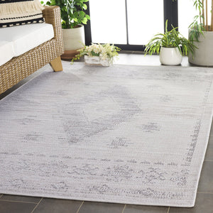 Safavieh Hammock Elegant Transitional Area Rug - Timeless Chenille Polyester Design For Any Room Decor Ivory ,Grey Chenille Polyester Hak304a-5