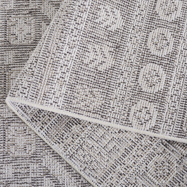 Safavieh Hammock Elegant Transitional Area Rug – Stylish Power Loomed Chenille Polyester For Any Room Decor Ivory ,Grey Chenille Polyester Hak306a-5