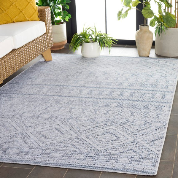 Safavieh Hammock Elegant Area Rug In Ivory And Grey - Soft Chenille Polyester For Effortless Style And Comfort Ivory ,Blue Chenille Polyester Hak306b-8