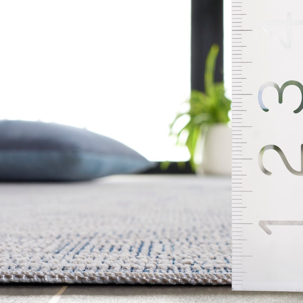 Safavieh Hammock Elegant Area Rug In Ivory And Grey - Soft Chenille Polyester For Effortless Style And Comfort Grey ,Blue Chenille Polyester Hak306f-9