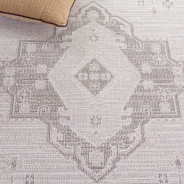 Safavieh Hammock Traditional Area Rug In Elegant Ivory And Grey - Timeless Style For Modern Living Spaces Ivory ,Grey Chenille Polyester Hak308a-8