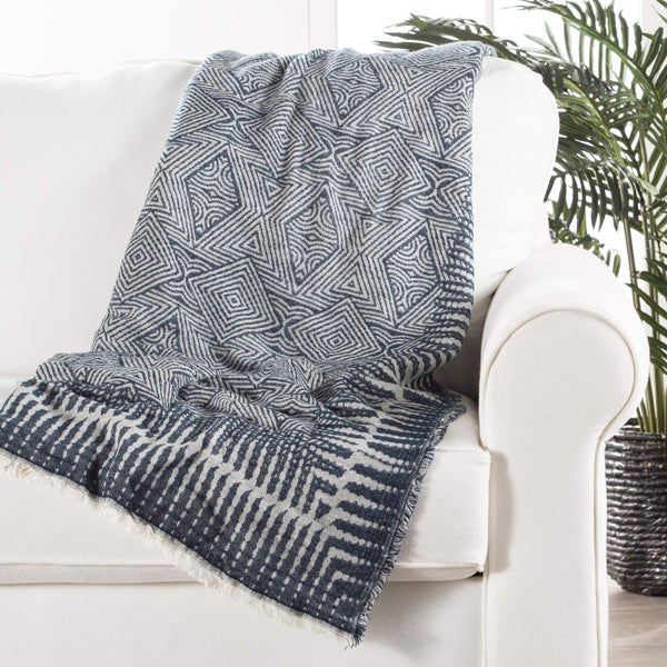 Jaipur Living Jaipur Living Geometric Cotton Acrylic Throw with Fringe Trim Boho Bedroom Accent THR100298