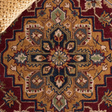 Safavieh Heritage 225 Hand Tufted  Rug Red / Ivory 5' x 8'