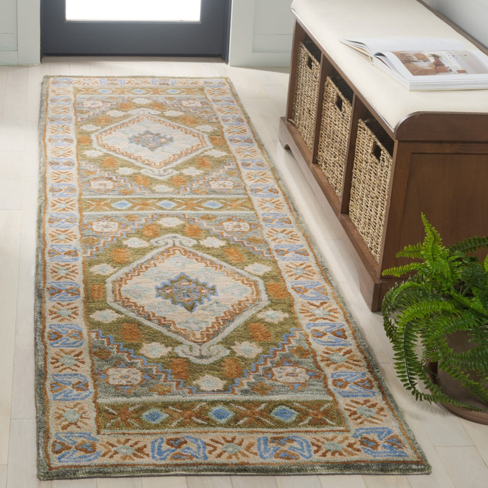 Safavieh Heritage 226 Hand Tufted  Rug Ivory / Light Blue 4' x 6'