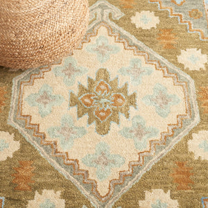 Safavieh Heritage 226 Hand Tufted  Rug Ivory / Light Blue 5' x 8'