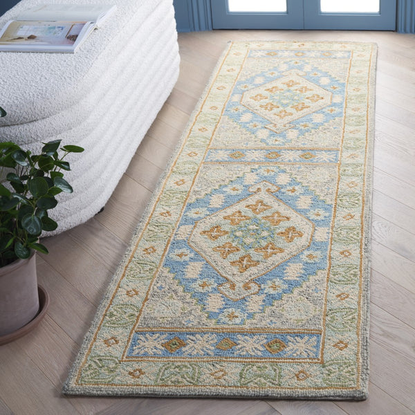 Safavieh Heritage 231 Hand Tufted  Rug Green / Ivory 4' x 6'