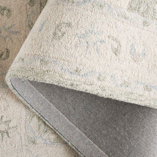 Safavieh Heritage Hand-tufted Wool Area Rug - Elegant Traditional Design For A Serene Home Atmosphere Light Green ,Beige Wool Pile Hg525y-6