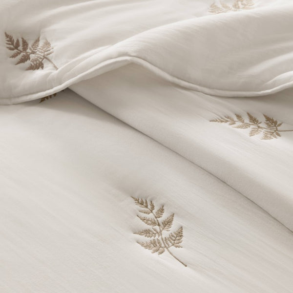 JLA Home Willow Botanical Embroidered Cotton Quilt Set Soft Neutral Tones for Organic Bedrooms White/Tan 108 W x 90 L HH14-2025
