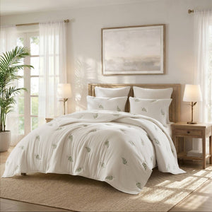 JLA Home Willow Botanical Embroidered Cotton Quilt Set Soft Neutral Tones for Organic Bedrooms White/Sage 90 W x 90 L HH14-2026
