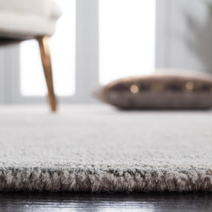 Safavieh Himalaya Hand-tufted Area Rug: Luxurious Indian Craftsmanship To Enrich Your Living Space Elegantly Grey 65% Viscose,35% Wool Pile Him152f-4sq