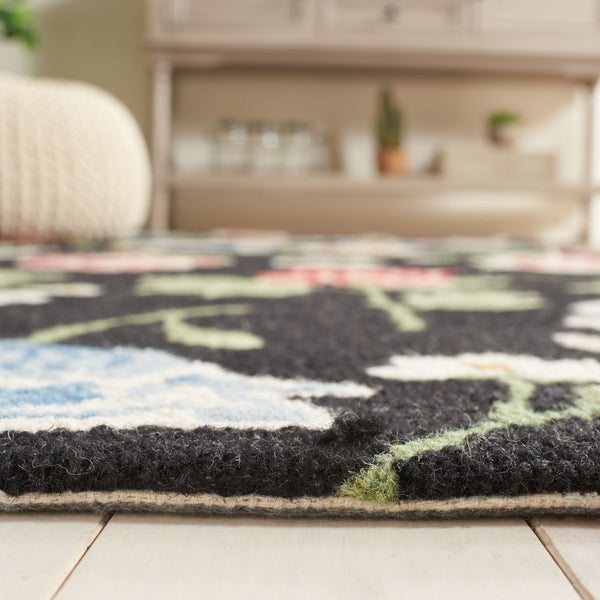 Safavieh Chelsea 220 Hand Tufted Floral Rug Black / Red HK220Z-8