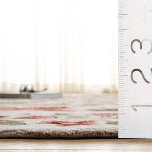 Safavieh Chelsea Hand Hooked Wool Oval Rug with Country Floral Pattern for Farmhouse Rooms Off-White 4'-6" x 6'-6" HK311B-5OV