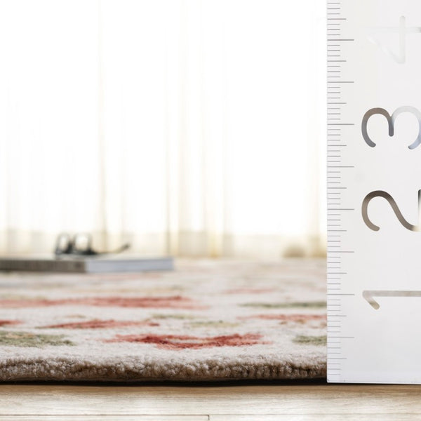 Safavieh Chelsea Hand Hooked Wool Oval Rug with Country Floral Pattern for Farmhouse Rooms Off-White 4'-6" x 6'-6" HK311B-5OV