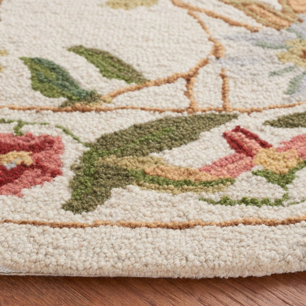 Safavieh Chelsea Hand Hooked Wool Oval Rug with Country Floral Pattern for Farmhouse Rooms Off-White 4'-6" x 6'-6" HK311B-5OV
