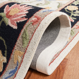 Safavieh Chelsea 313 Hand Tufted Floral Rug Ivory / Black 5'-3" x 8'-3"