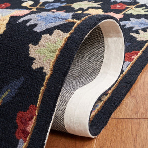 Safavieh Chelsea 336 Hand Tufted Floral Rug Black / Red 6' x 6' Square