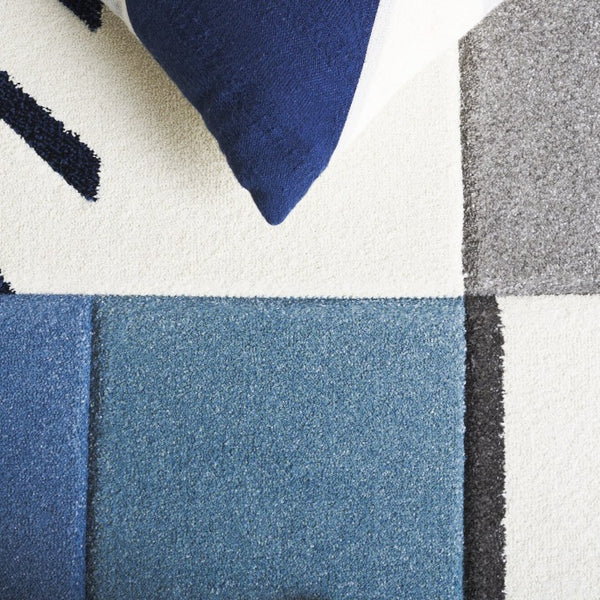 Safavieh Hollywood Geometric Indoor Rug Power Loomed Polypropylene for Living and Dining Rooms HLW709A-5