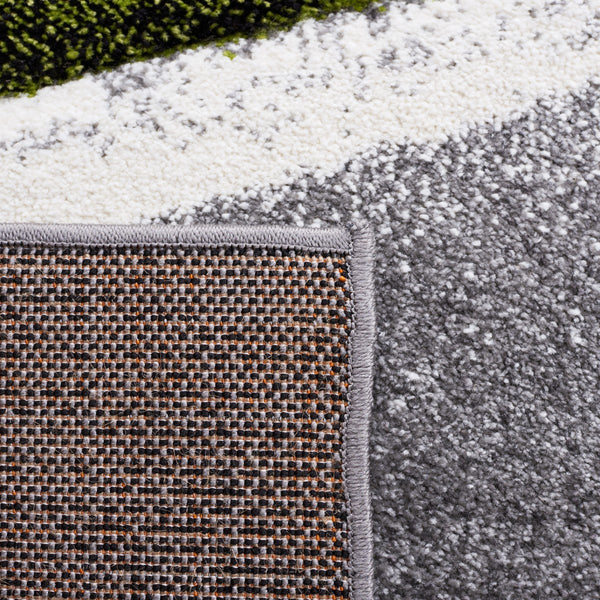 Safavieh Hollywood 766 Power Loomed Contemporary Rug HLW766Y-5SQ