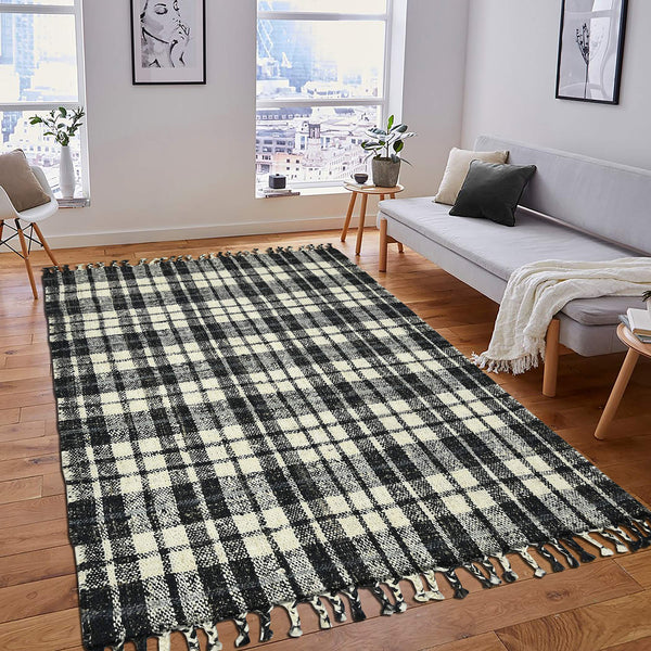 Hampton Hand-woven Jute Flatweave Plaid Area Rug with Knotted Fringe for Farmhouse Interiors